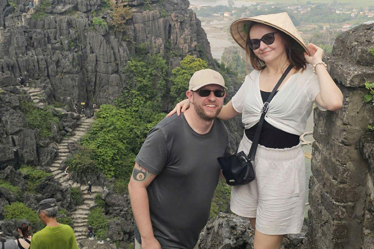 Depuis Hanoi : Ninh Binh - Trang An - Grottes de Mua - Déjeuner et busAu départ de Hanoi : Découvrez la beauté de Ninh Binh - Excursion d&#039;une journée