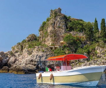 Naxos : Isola Bella, Grotte bleue et tour en bateau dans la baie de Mazzarò