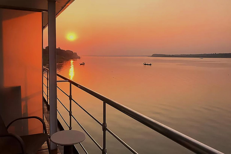 بنوم بنه: رحلة بحرية عند غروب الشمس مع البيرة والشواء