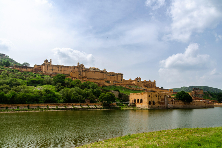 Jaipur: Amber Fort Guided Walking Tour Walking Tour with Guide & Entrance Ticket