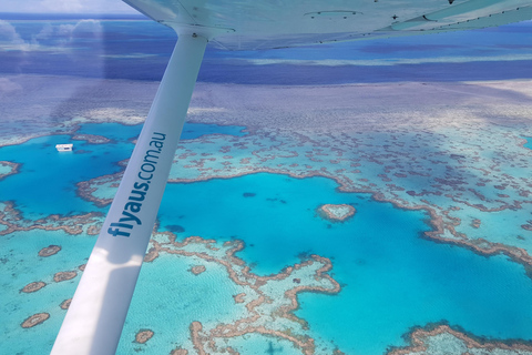 Airlie Beach : Vol panoramique des îles Whitsunday et de Heart Reef