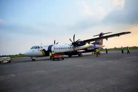 Kathmandu to Everest: Everest Scenic Mountain Flight Tour