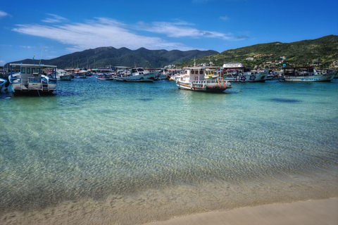 Búzios: Arraial do Cabo with Cruise Tour and Buffet Lunch Búzios: Arraial do Cabo with Cruise Tour and All-You-Can-Eat Lunch