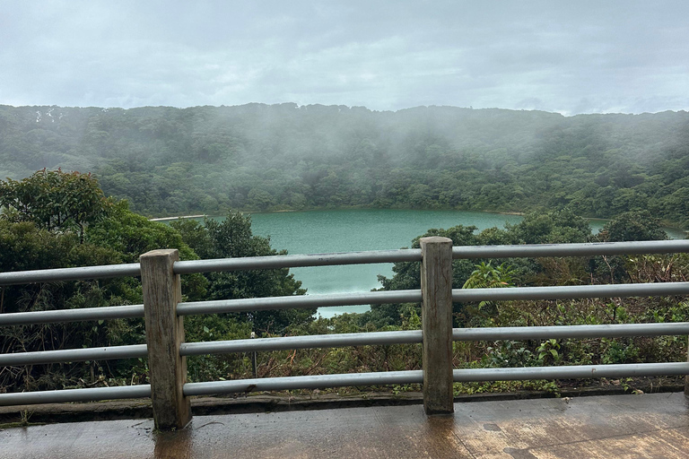 From San José: 3-Day Costa Rica Volcanoes & Waterfalls Tour