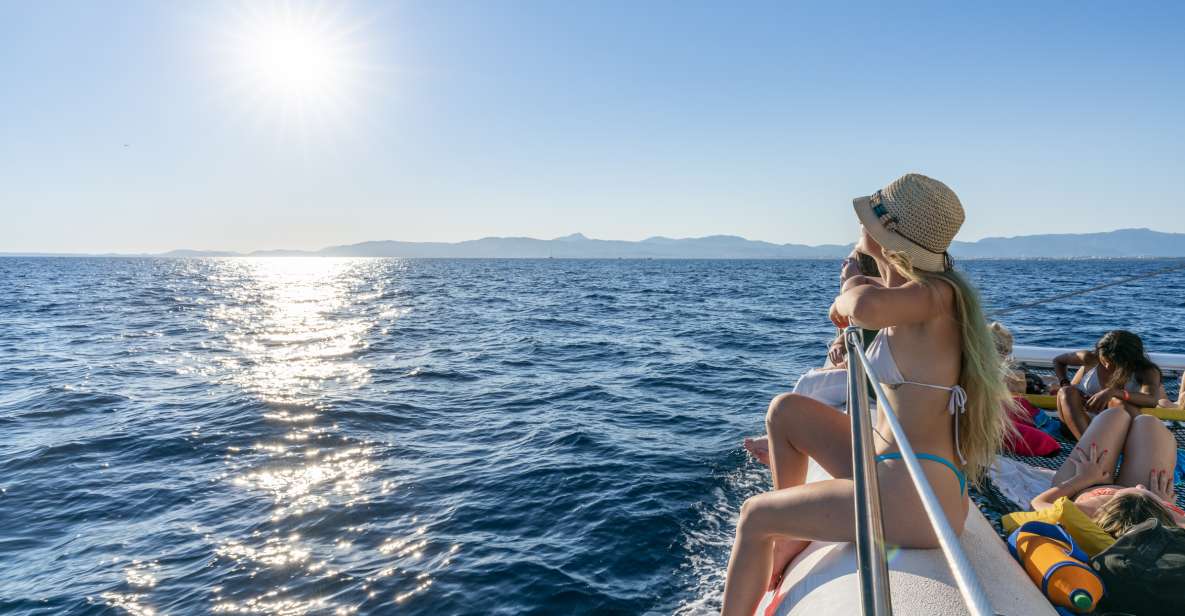 Palma de Mallorca: 5-Hour Catamaran Cruise with Lunch & Swim