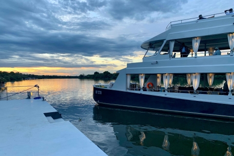 Crucero por el Zambeze : Crucero de lujo al atardecer : El Explorador del Zambeze