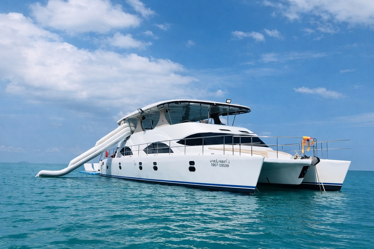 Pattaya: Premium Yacht Sunset Cruise to Koh Larn This program includes pickup from hotels in Pattaya city.