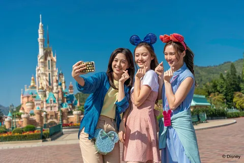 Hong Kong: Disneyland Early Park Entry Pass