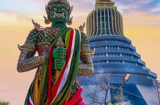 Pattaya: Tour zum Großen Palast, Wat Arun & Skywalk in Bangkok