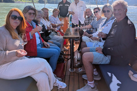 Krems: Wachau Wine Tasting, History Boat Tour on the Danube
