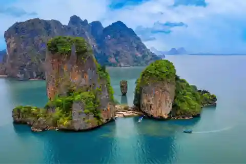 Fra Phuket: James Bond-øen og kanotur med stor båd