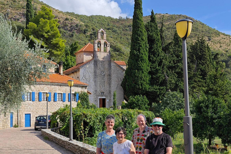 Gran Recorrido Por Los Monasterios Costeros De Budva - Tour privado