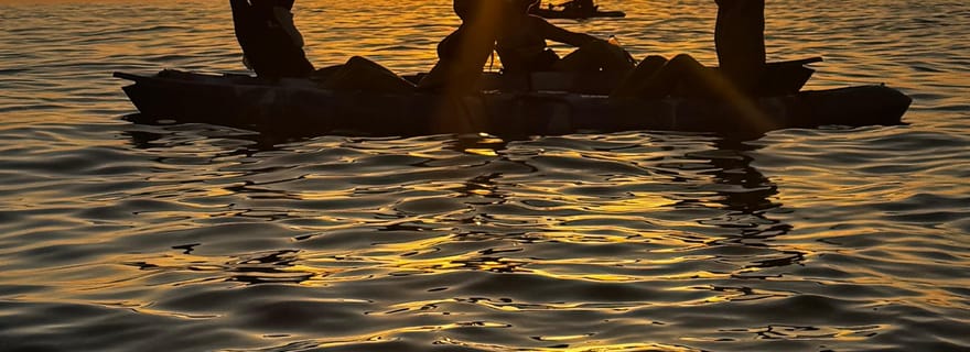 Excursion en kayak au coucher du soleil - Lukova, grottes minuscules et plages secrètes