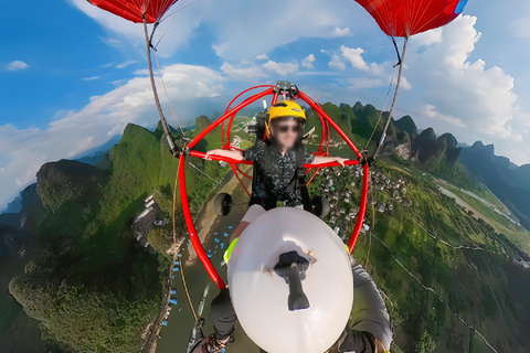 Guilin Yangshuo Day Tour: Balloon, Rafting & Impression Show Paragliding flight