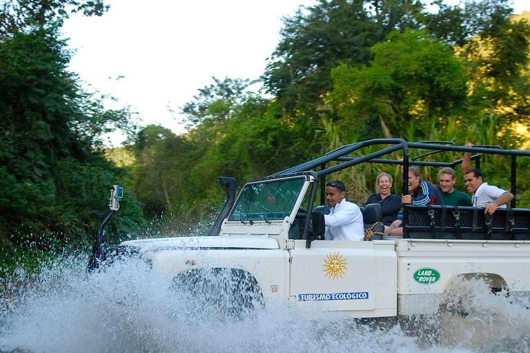 Aventure en Jeep à Paraty : sentier écologique, distillerie et baignade dans la rivièreAventure en Jeep à Paraty : parcours écologique, distillerie et baignade dans la rivièr