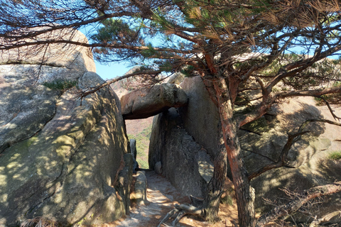 Caminhada na montanha de Bukhansan - 6 horas