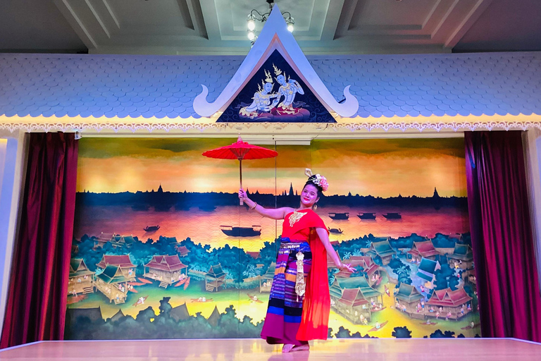 Calypso Cabaret en Asiatique: espectáculo de ladyboys en primera filaEspectáculo nocturno