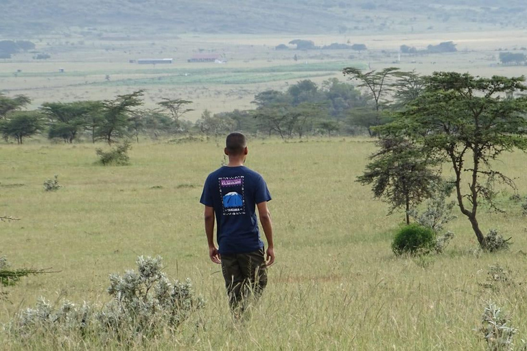 EXPERIÊNCIA MAASAI NO MT SUSWAPASSEIO AO MT SUSWA MAASAI