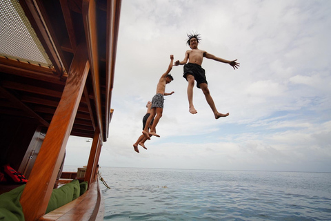 Phuket : journée privée en bateau de luxe à longue queue