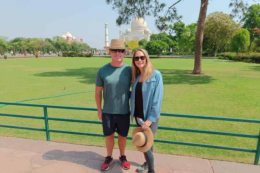 Ab Delhi: Taj Mahal Luxus-Tagestour mit dem Superschnellzug. Foto: GetYourGuide Ab Delhi: Taj Mahal Luxus-Tagestour mit dem Superschnellzug. Foto: GetYourGuide