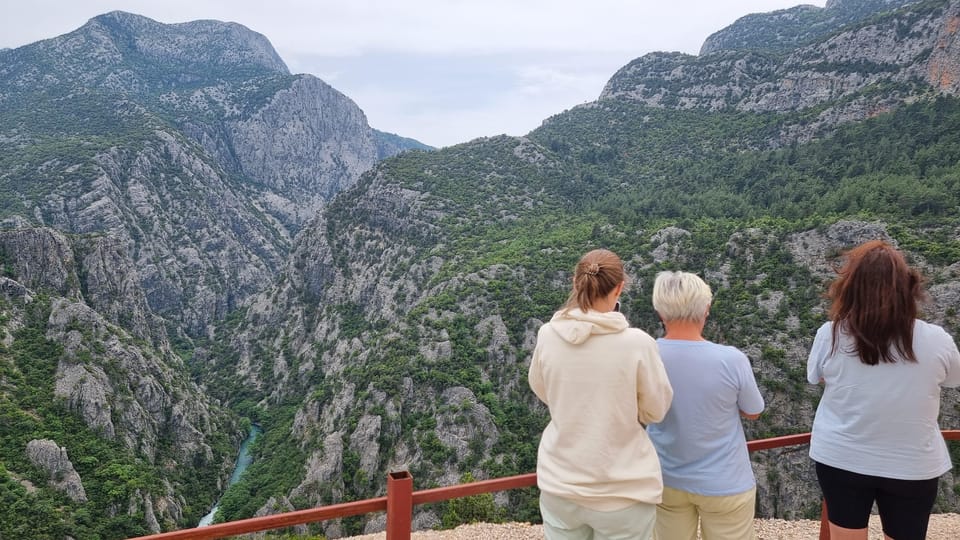 La Ville De Side Grotte D Alt Nbe Ik Maisons Boutonn Es Et Visite D