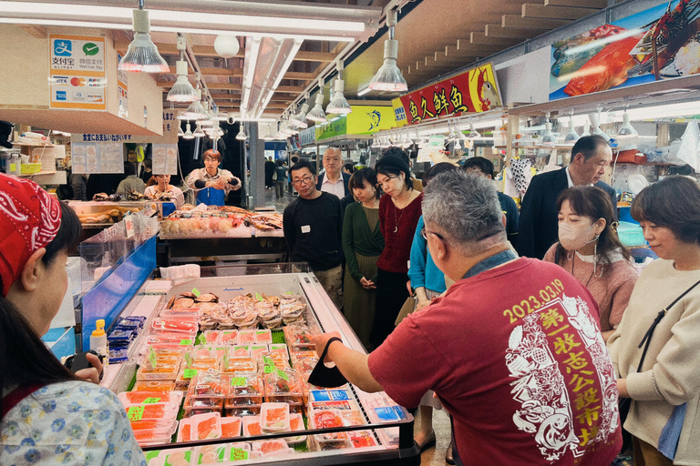 Naha Makishi Public Market : Sushi making experience English guided guide