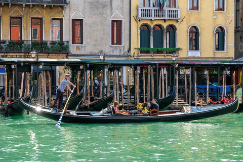 Venise : Promenade en gondole privée hors des sentiers battus30 minutes de balade en gondole privée