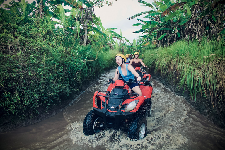 Ubud: Wycieczka z przewodnikiem po quadach ATVWycieczka ATV z huśtawką w dżungli i wodospadem