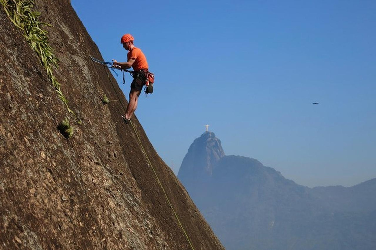Rio de Janeiro: Outdoor Rock Climbing Lesson in Urca