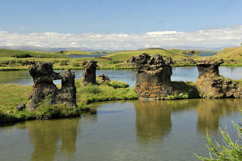 Niemieckojęzyczna wycieczka lądowa Góðafoss &amp; Mývatn z Akureyri w małej grupie