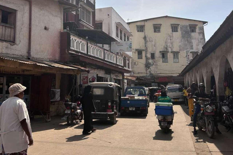 ZANZIBAR: Stone Town, snorkling + sjöstjärnor och havssköldpaddorVIKTIGT: TRANSFER INGÅR INTE I DET ALTERNATIV DU VÄLJER