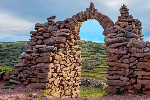 Depuis Cusco : Visite d&#039;Uros et Taquile | jounée à Puno