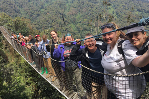 Vanuit Kigali: 2-daagse tocht door het Nyungwe National Park met chimpansees