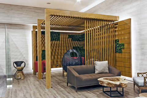 Cancun:International Airport VIP Lounge Access by DragonPass T2 International Departure: VIP lounge by MERA