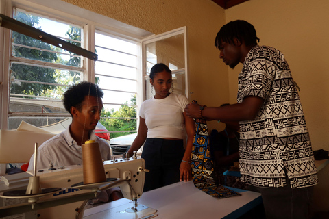 Kigali: Kimironko Market Tour and Sewing Workshop KIMONO MAKING