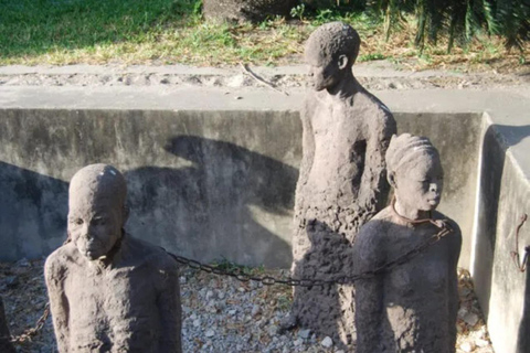 Zanzibar: Mangapwani Coral Cave & Slave Chamber Tour