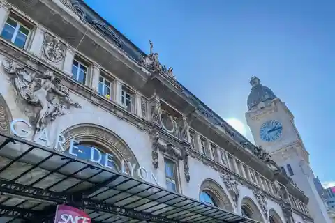 Paris Privater Abreisetransfer: Hotel zum Bahnhof