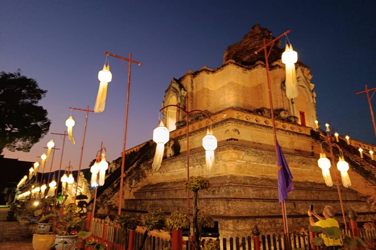 Chiang Mai: Temples & Old City Hidden Gems with local guide Private Tour (with transfer)