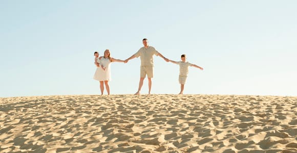 Fuerteventura: Family photo shoot in the Corralejo Dunes