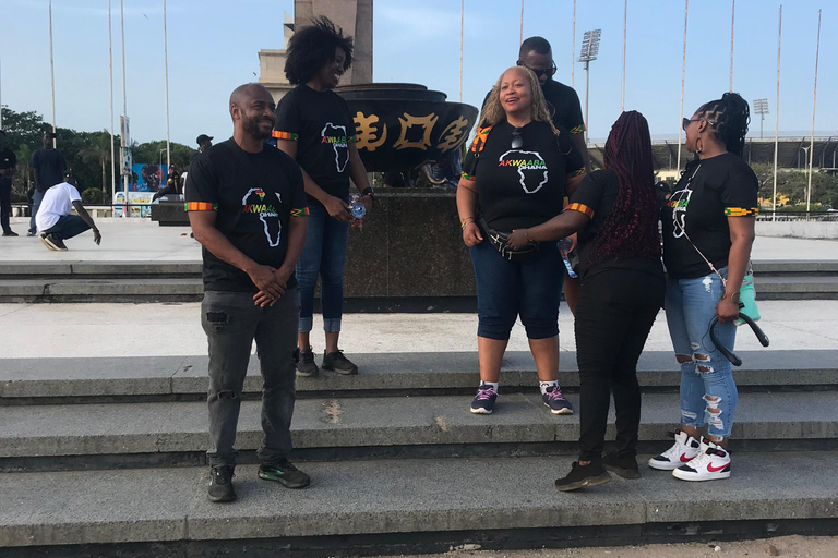 Accra: City Tour with Drumming Lesson and Hotel Pickup