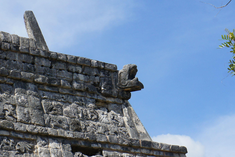 Cancun: Chichén Itzá, cenote Ik Kil & Valladolid met lunchOphalen vanuit Cancun