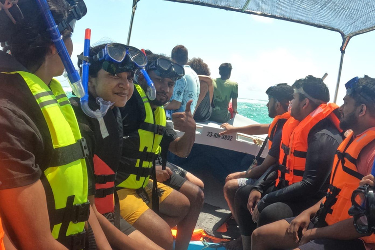 Mirissa: Private Eco Turtle Snorkelling Tour & Photography