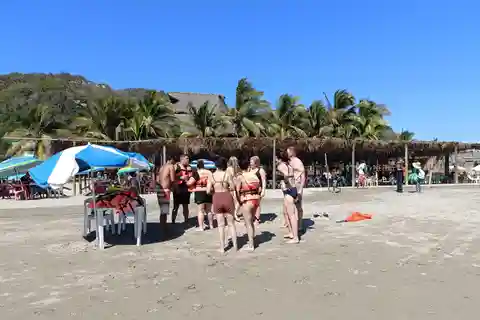 Mazatlán: Día de Playa Cabalgata, Deportes Acuáticos y tour de la ciudad.