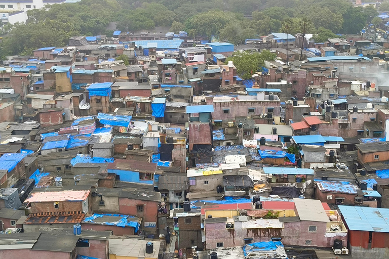 &quot;Descubre Dharavi: Caminando por el vibrante barrio marginal de Asia&quot;Privado - Visita guiada a pie por los barrios bajos con recogida y entrega