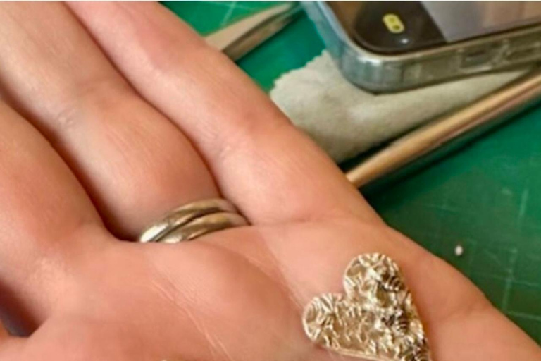 Design and make silver jewelry in Cambridge