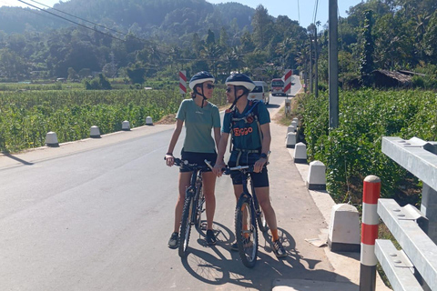 Ella, circuit à vélo dans la zone cyclable du Sri LankaElla, Sri Lanka - Circuit à vélo dans la zone cyclable
