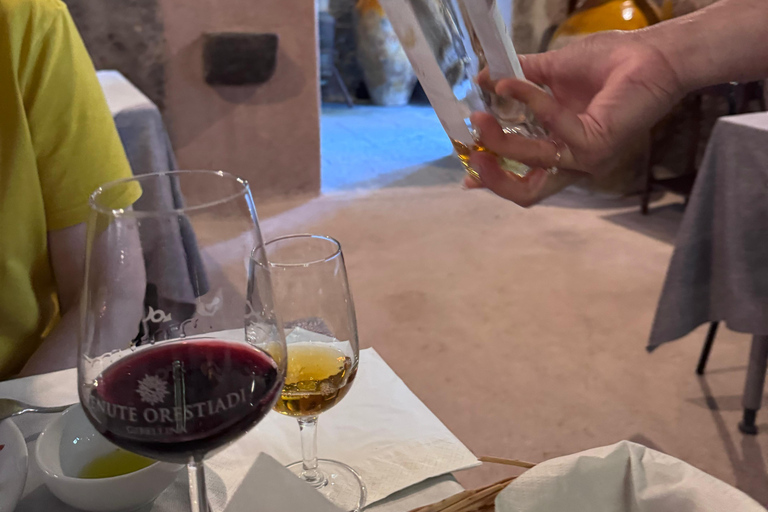 From Catania: Etna Trekking & Wine Tasting Tour with Pickup