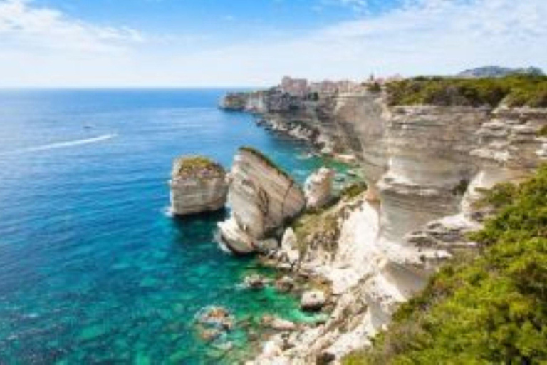 Rubber dinghy day trip in the Corsican archipelago