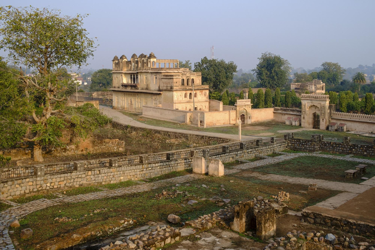 Tour di un giorno di Orchha e del Forte di Jhansi da Khajuraho con guida