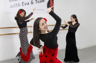 Sevilla: Flamenco-Tanzkurs mit optionalem Kostüm